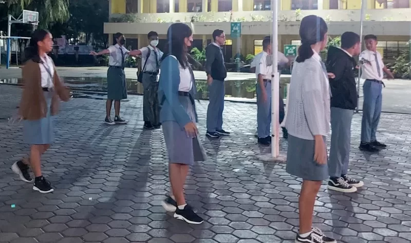 Teens Walk "Zombie-Like" To School For 5.30 am Class In This Country