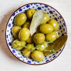 wellhealthorganic.com:11-health-benefits-and-side-effects-of-olives-benefits-of-olives